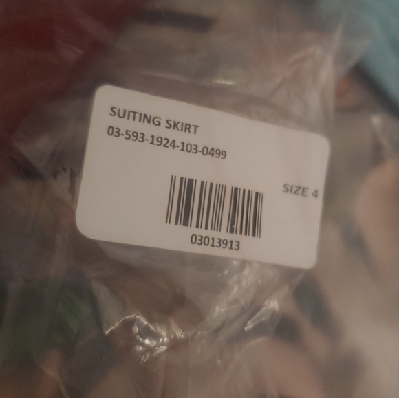 - BNIB Fashion to Figure teal blue suiting skirt, size 4x - Picture 4 of 8